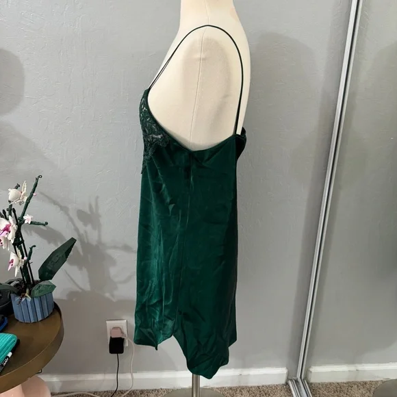 Vintage Dark Green Lingerie Slip - Picture 5 of 7